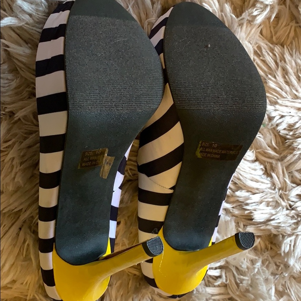 Shoes - Picture 5 of 5